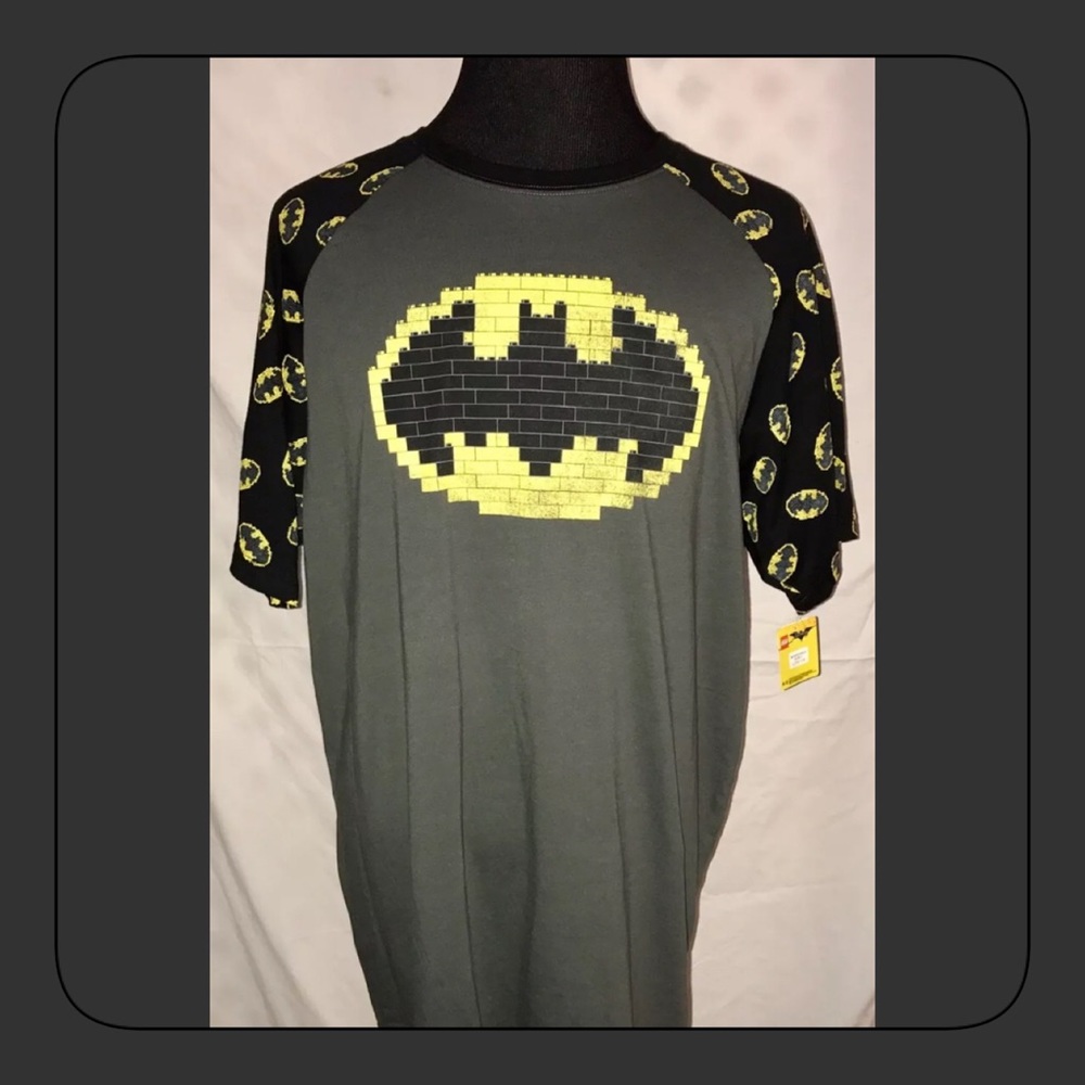 New with TAGS!  Lego Batman shirt men's size LARGE